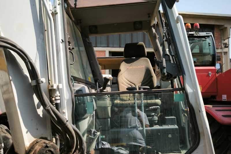 OmecoHub - Immagine TAKEUCHI TB260